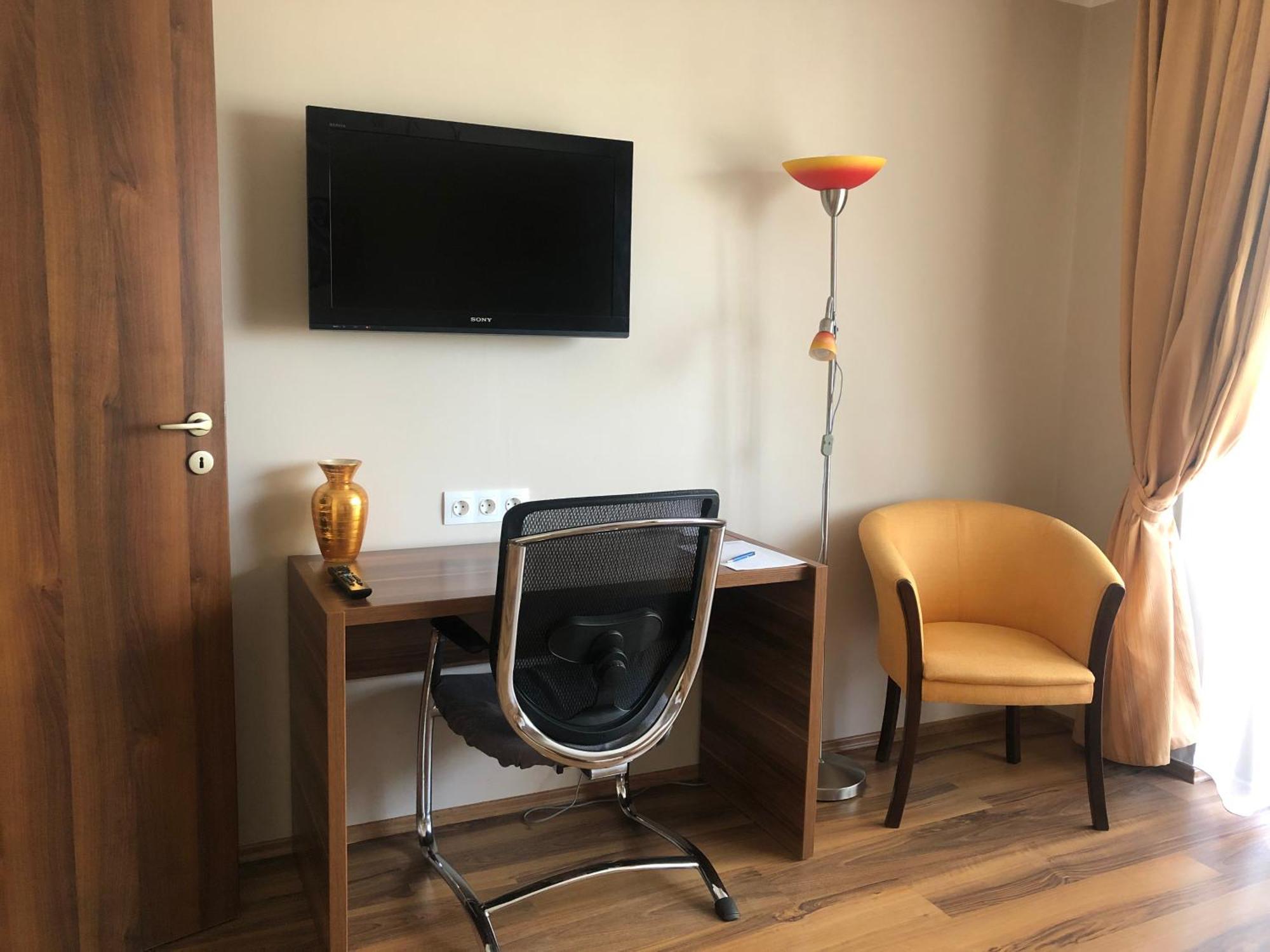 Cabrio Apart Hotel Клуж-Напока Экстерьер фото