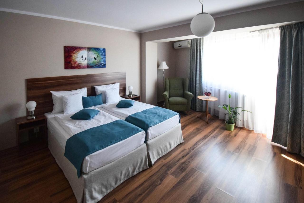 Cabrio Apart Hotel Клуж-Напока Экстерьер фото