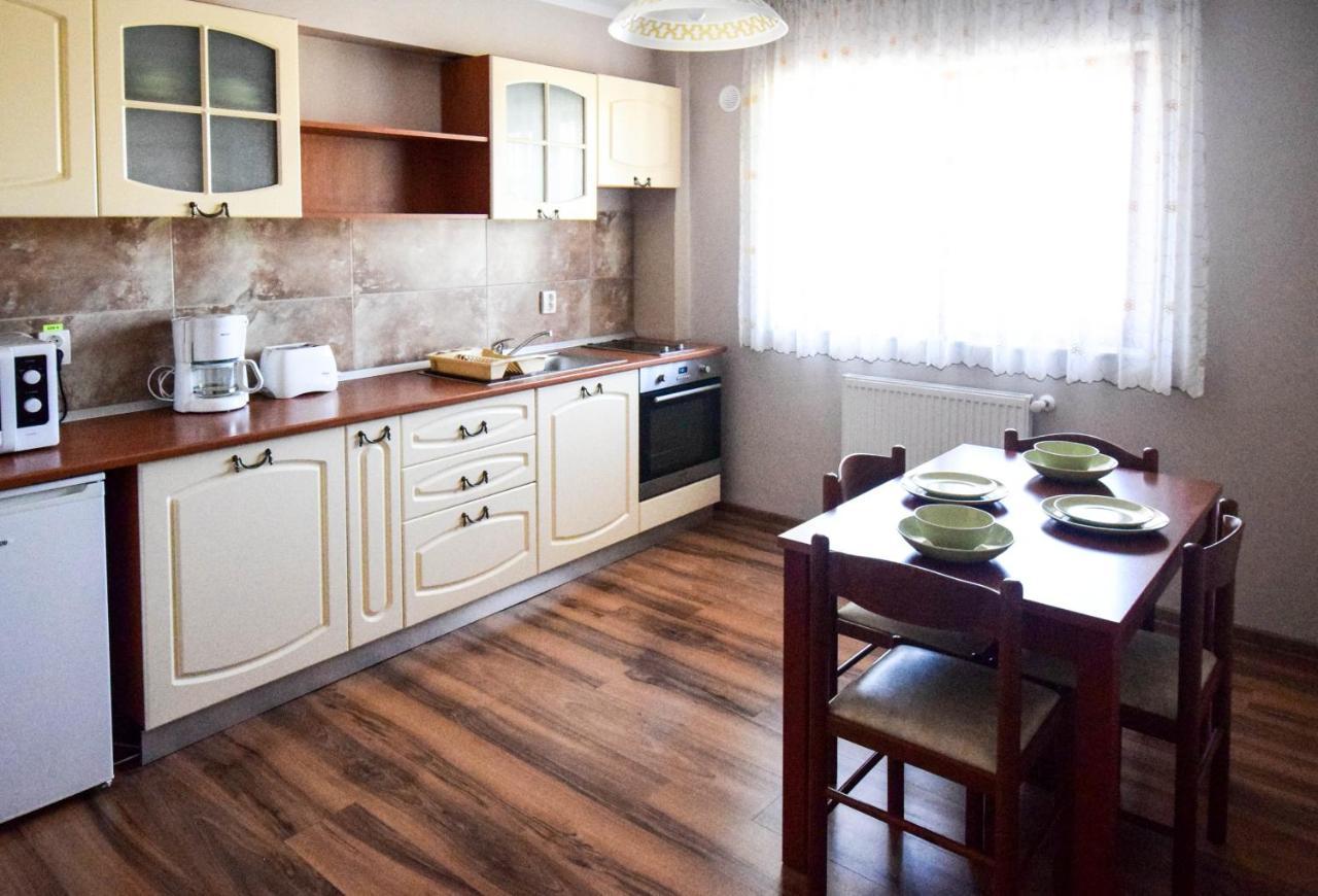 Cabrio Apart Hotel Клуж-Напока Экстерьер фото