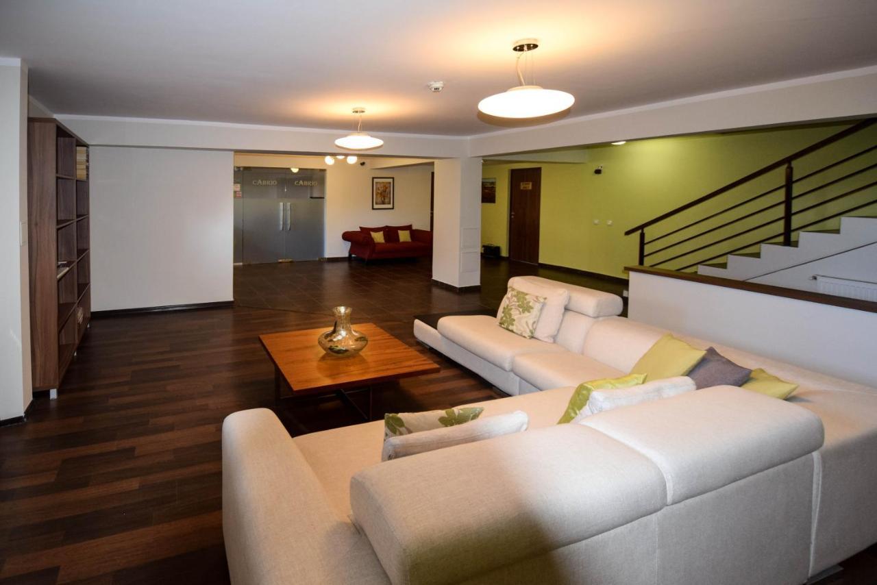 Cabrio Apart Hotel Клуж-Напока Экстерьер фото