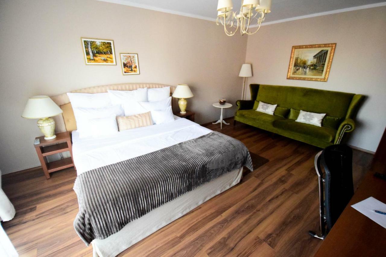 Cabrio Apart Hotel Клуж-Напока Экстерьер фото