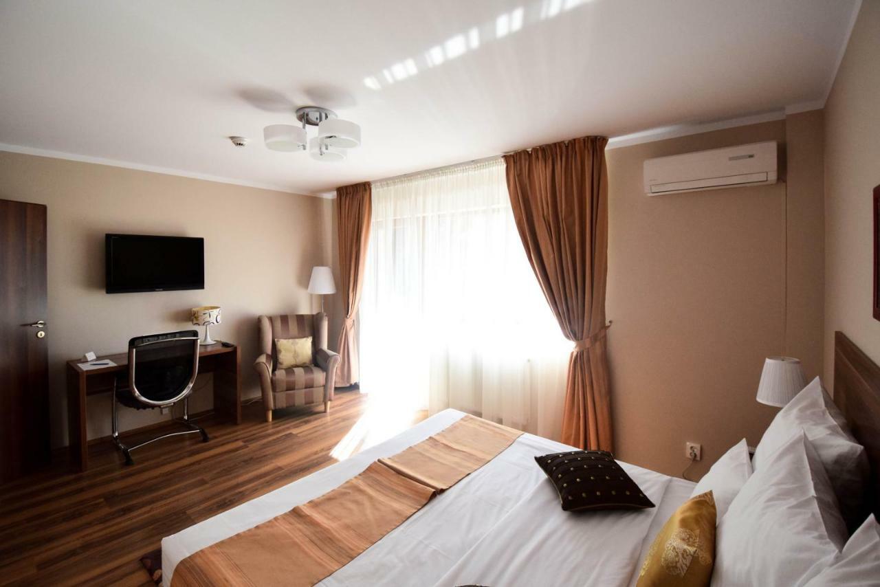 Cabrio Apart Hotel Клуж-Напока Экстерьер фото