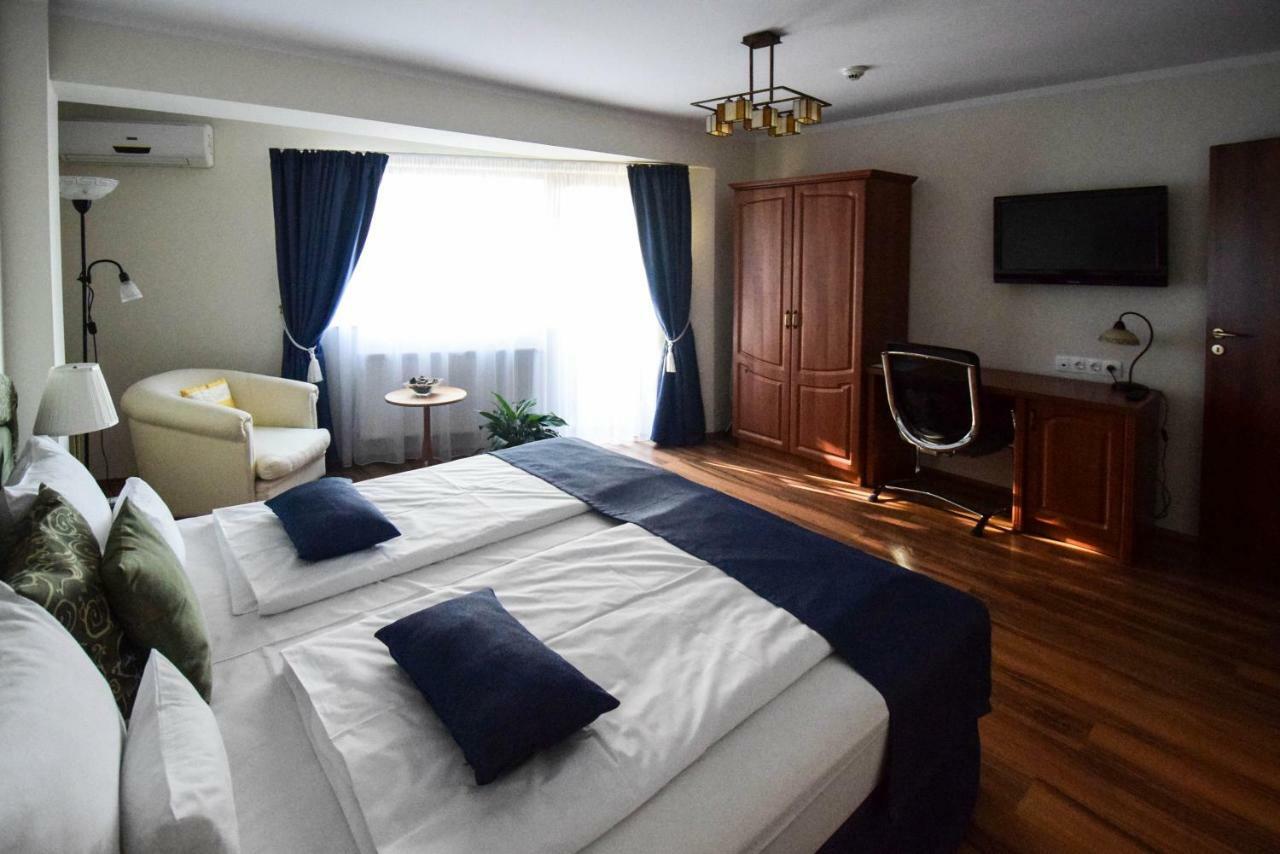 Cabrio Apart Hotel Клуж-Напока Экстерьер фото
